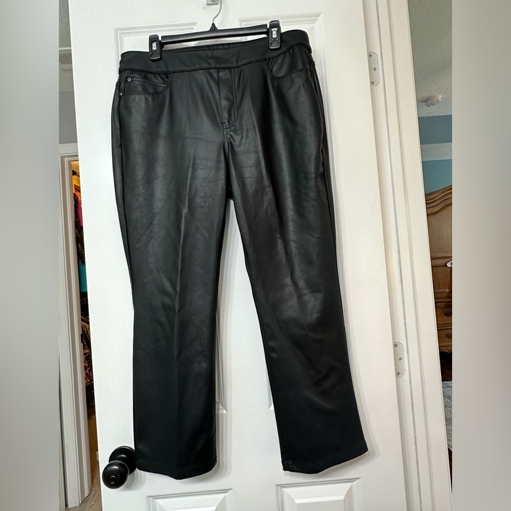 NWOT Westbound 12P Faux Leather Pull On Pants